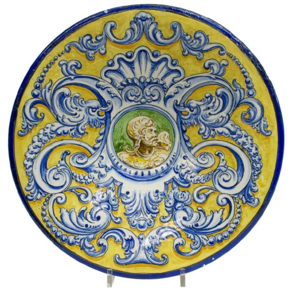 Italian Majolica 18 Inch