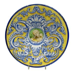 Italian Majolica 18 Inch