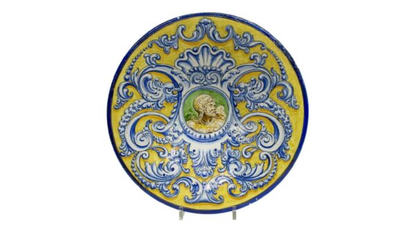 Italian Majolica 18 Inch